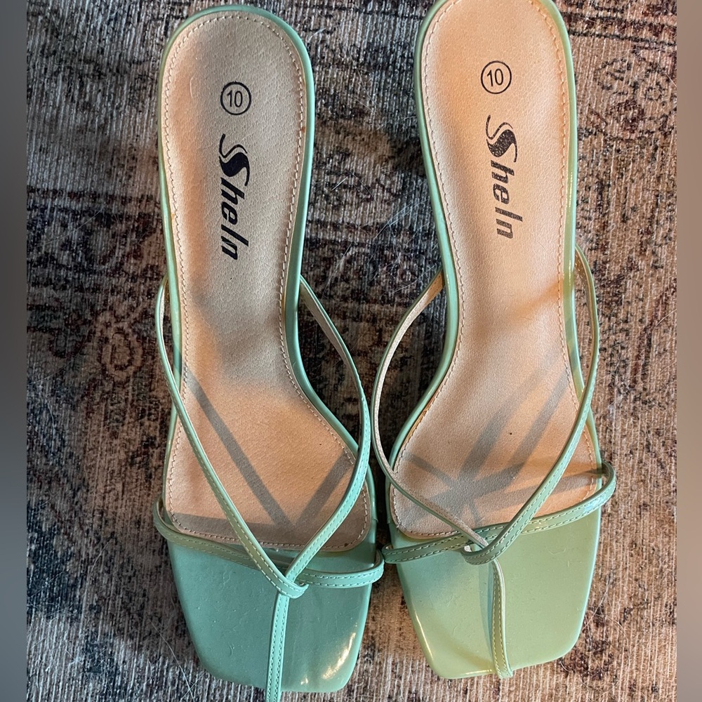 SHEIN brand new sage green kitten heels